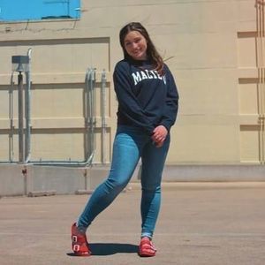 Meet your Posher, Gabrielle